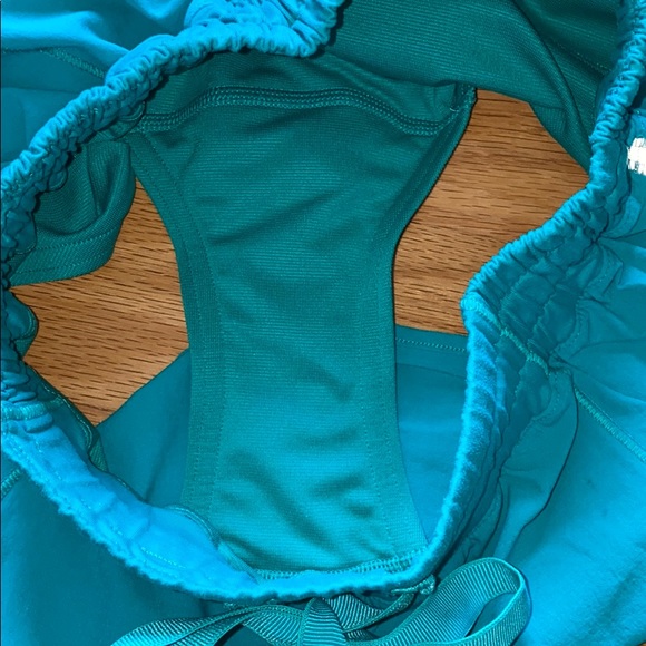 🍋 Lululemon Shorts Hotty Hot 1 size 4 - Picture 4 of 6